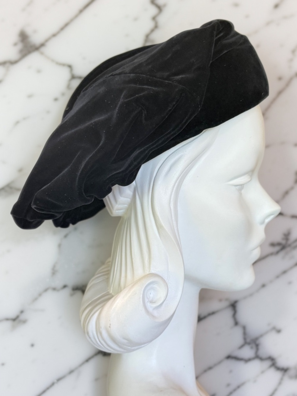 1960s Chapeaux Louise Black Velvet Slouchy Cocktail Beret/Hat